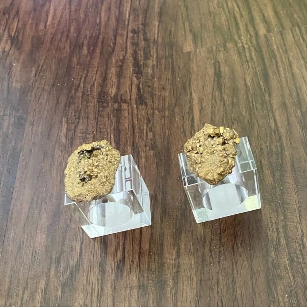 Z Gallerie napkin ring in gold set of two size 2”